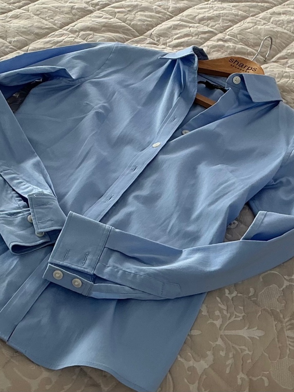 Banana Republic womens blue shirt size 4
